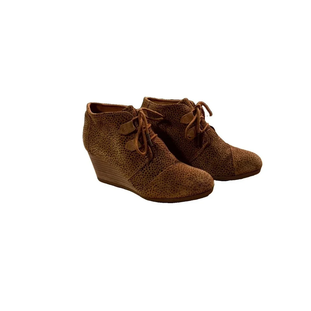 Toms Kala Womens 7 Boots Tan Suede Cheetah Print Lace Up Round Toe Wedge Bootie